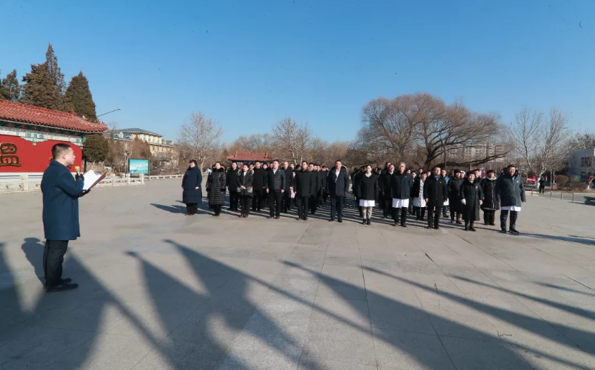 15vip太阳集团官网党委 温泉集团党委联合举办“迁新址启征程”主题党日活动